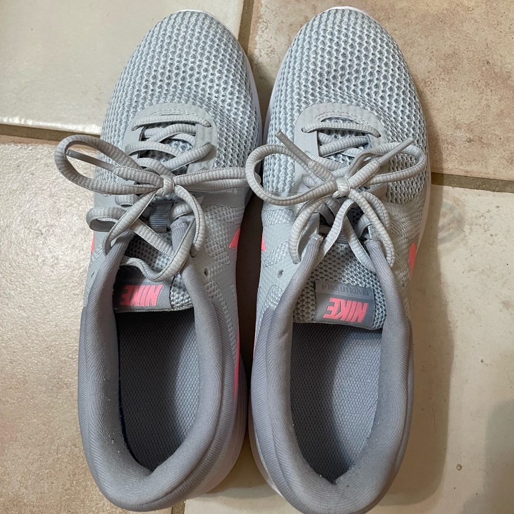 Nikes, size 9.5